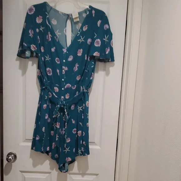 Torrid- Her Universe Teal Seashell Print Romper - Picture 5 of 7